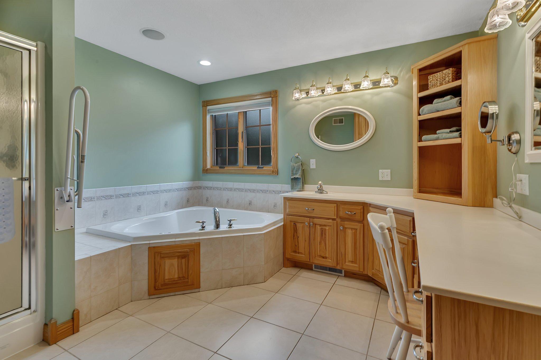 5386 165th Street NE