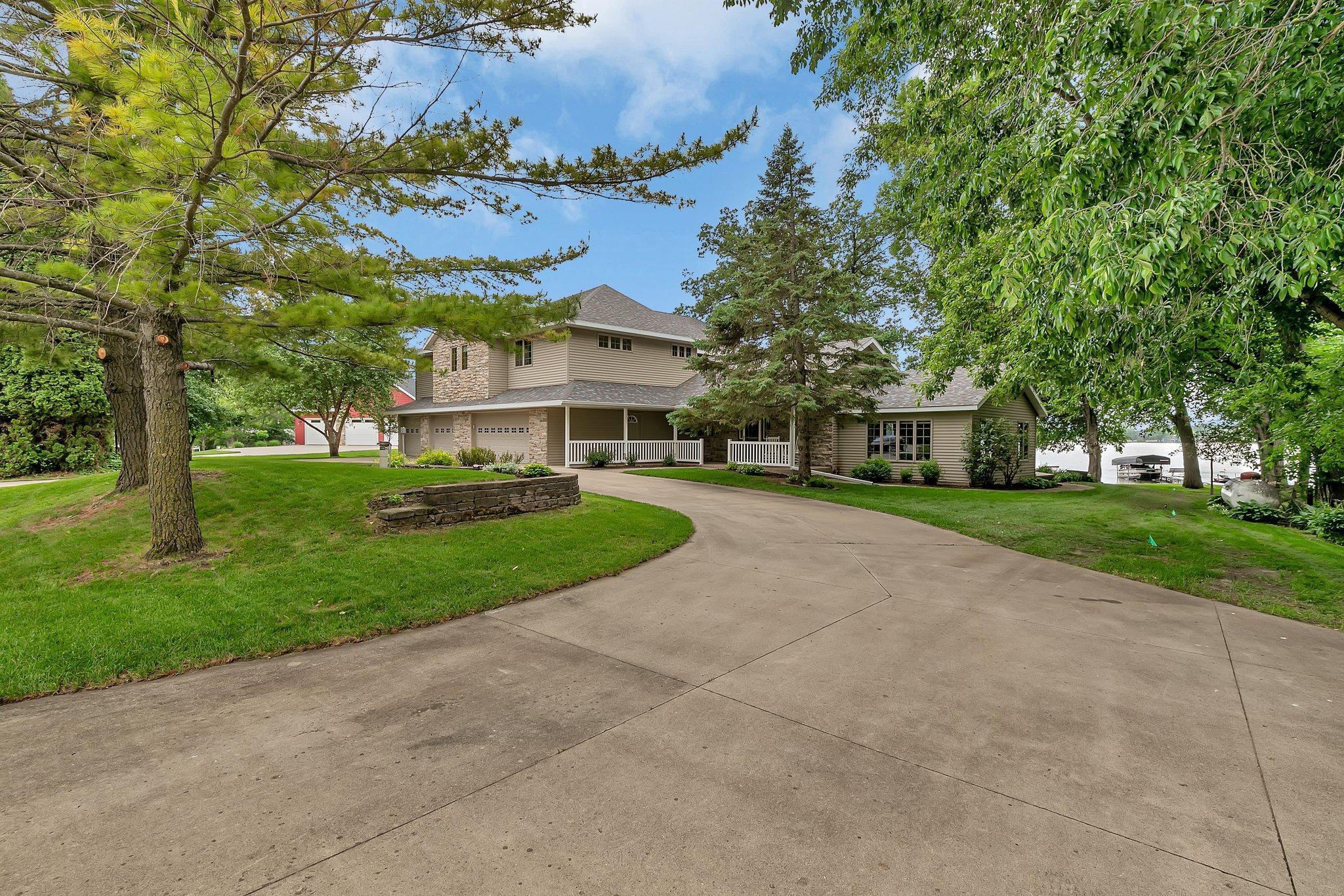 5386 165th Street NE