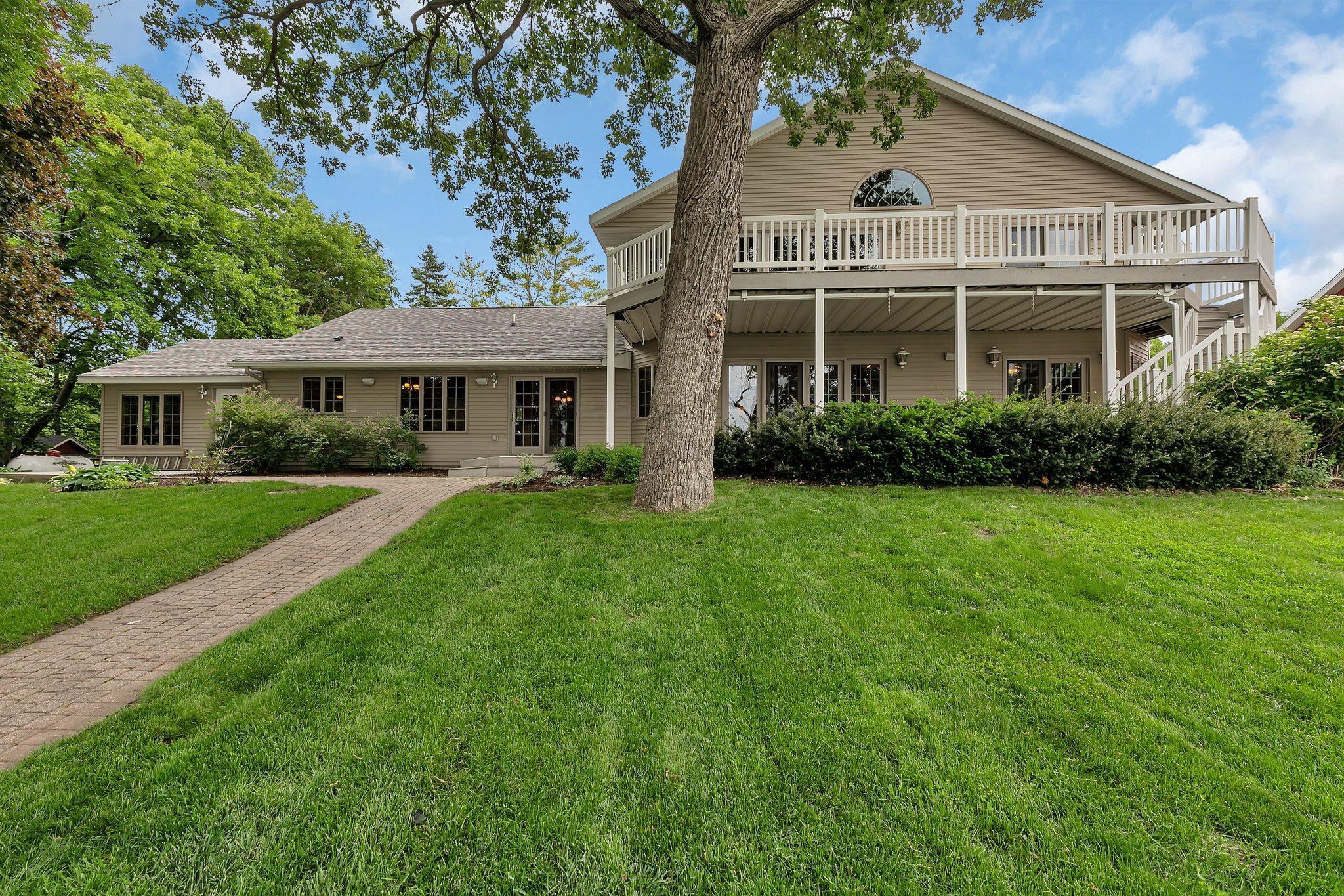 5386 165th Street NE