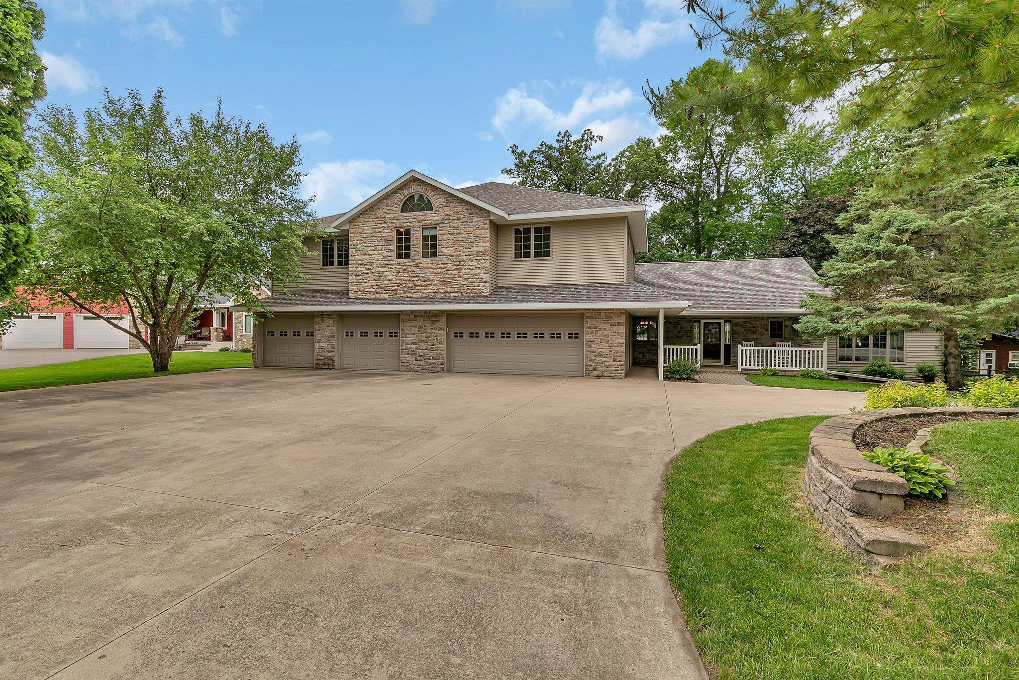 5386 165th Street NE