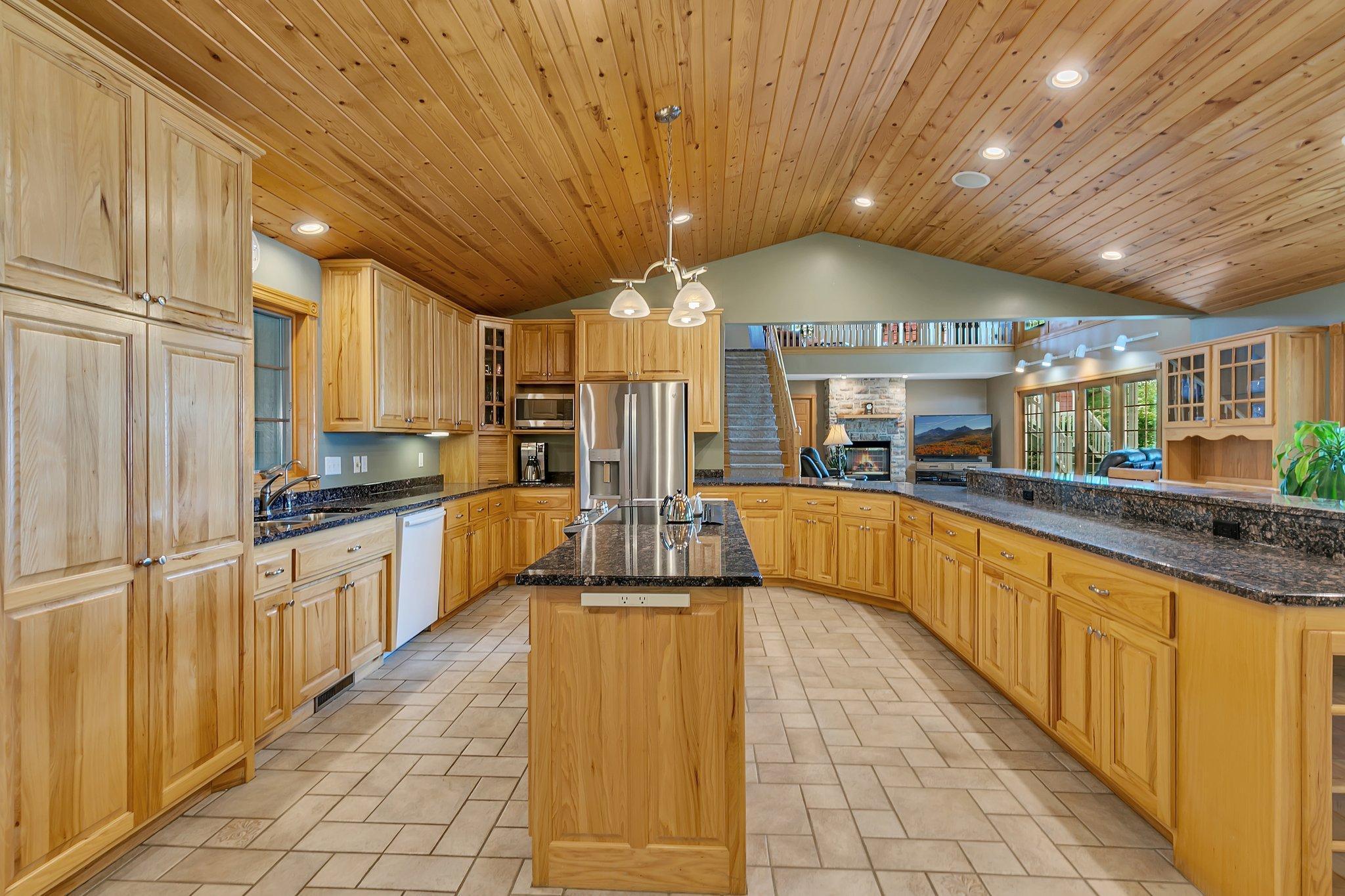 5386 165th Street NE
