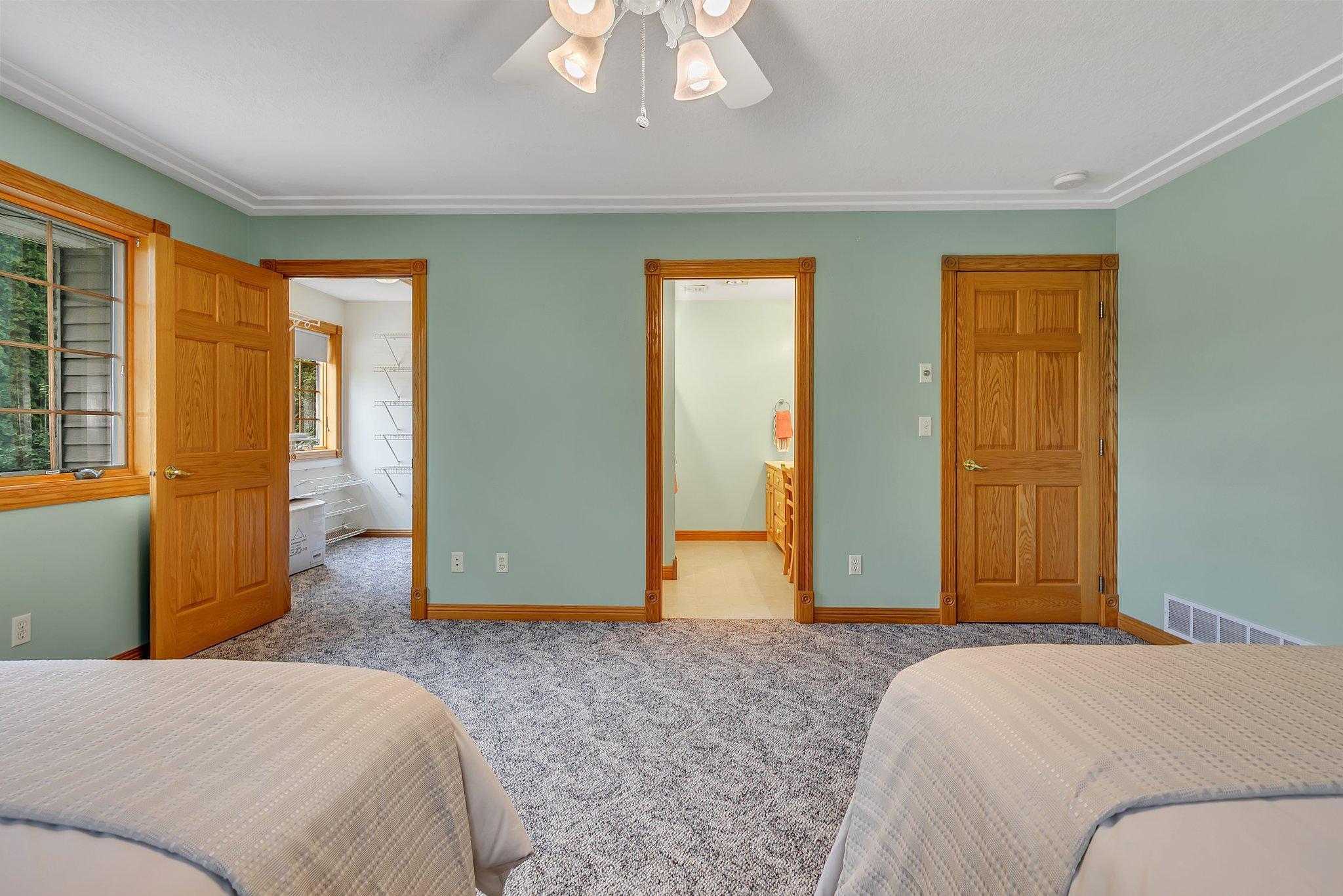 5386 165th Street NE
