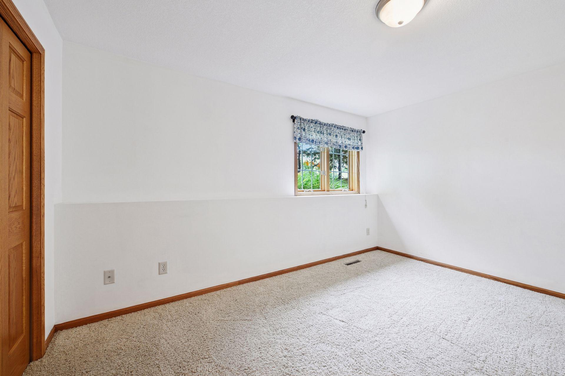 8820 Pointe Vista Drive