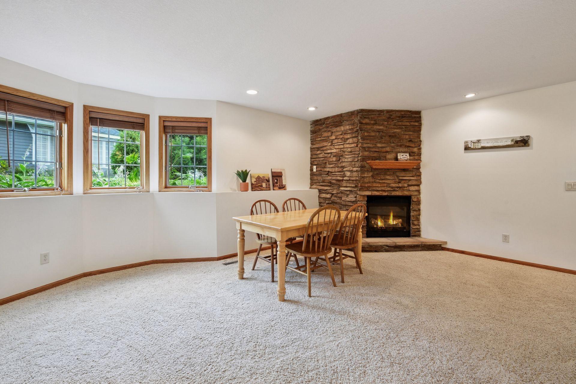 8820 Pointe Vista Drive