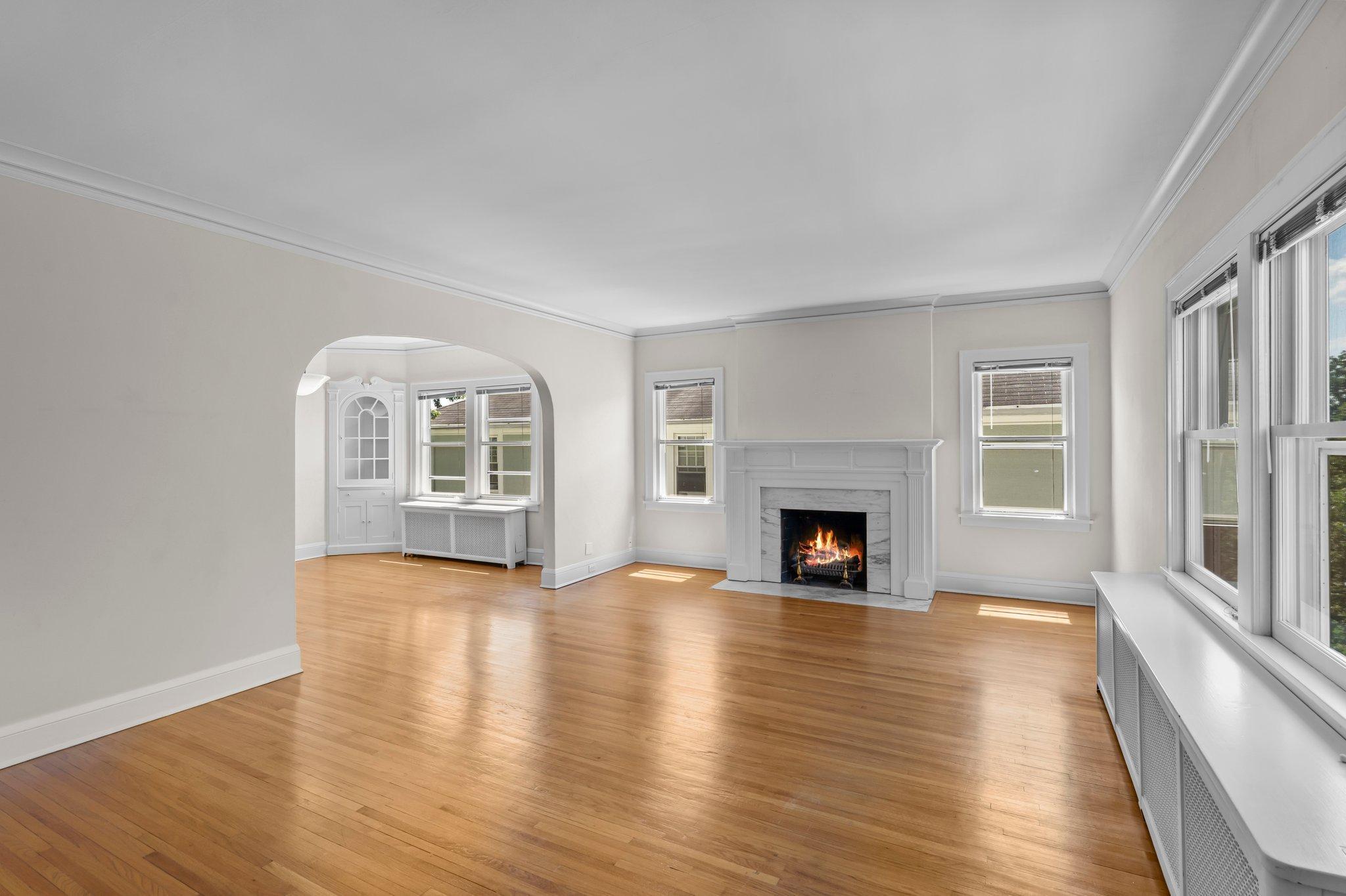 4437 Vincent Avenue S Unit: Upper