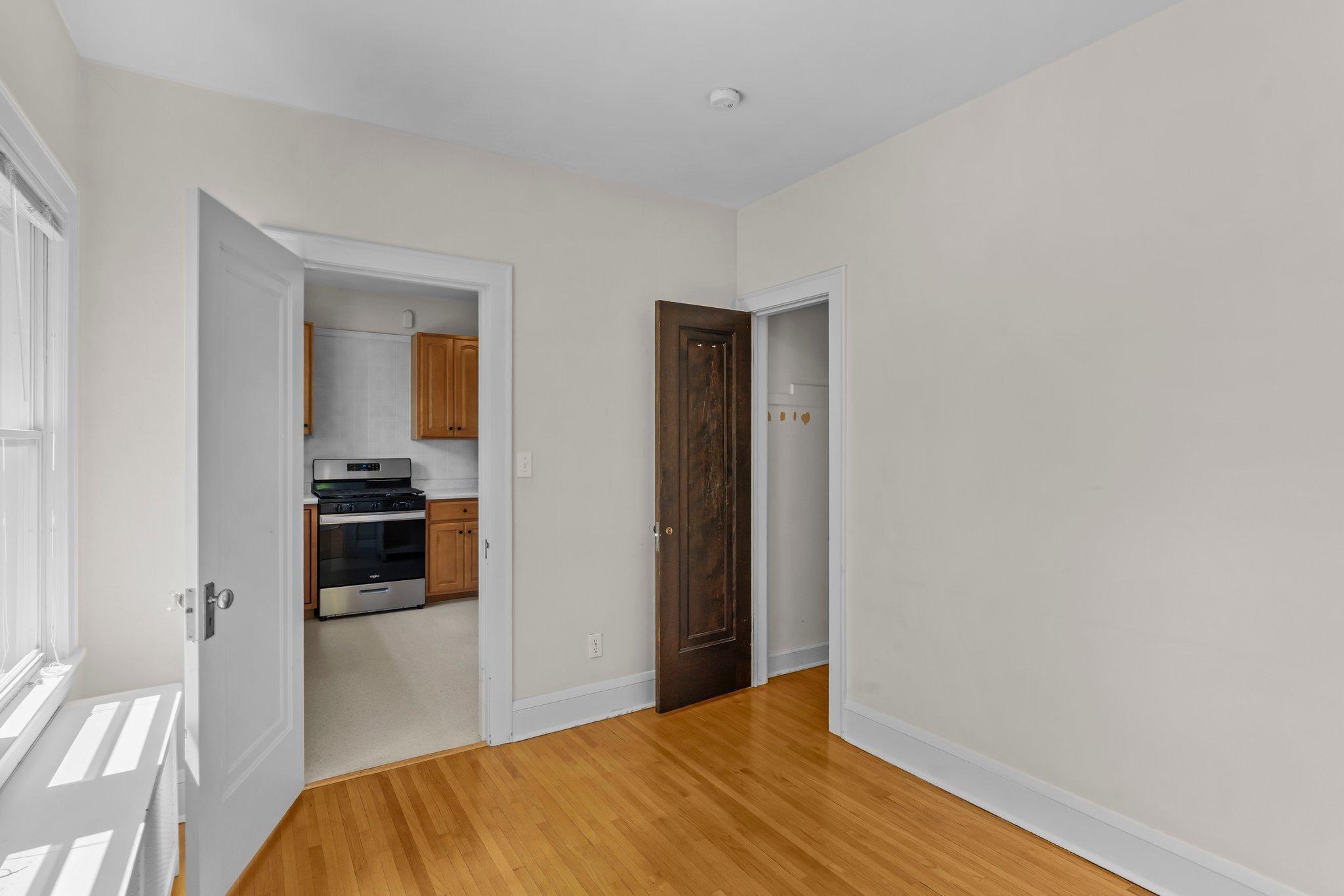 4437 Vincent Avenue S Unit: Upper