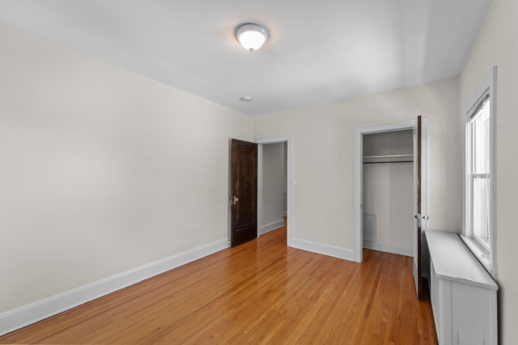 4437 Vincent Avenue S Unit: Upper