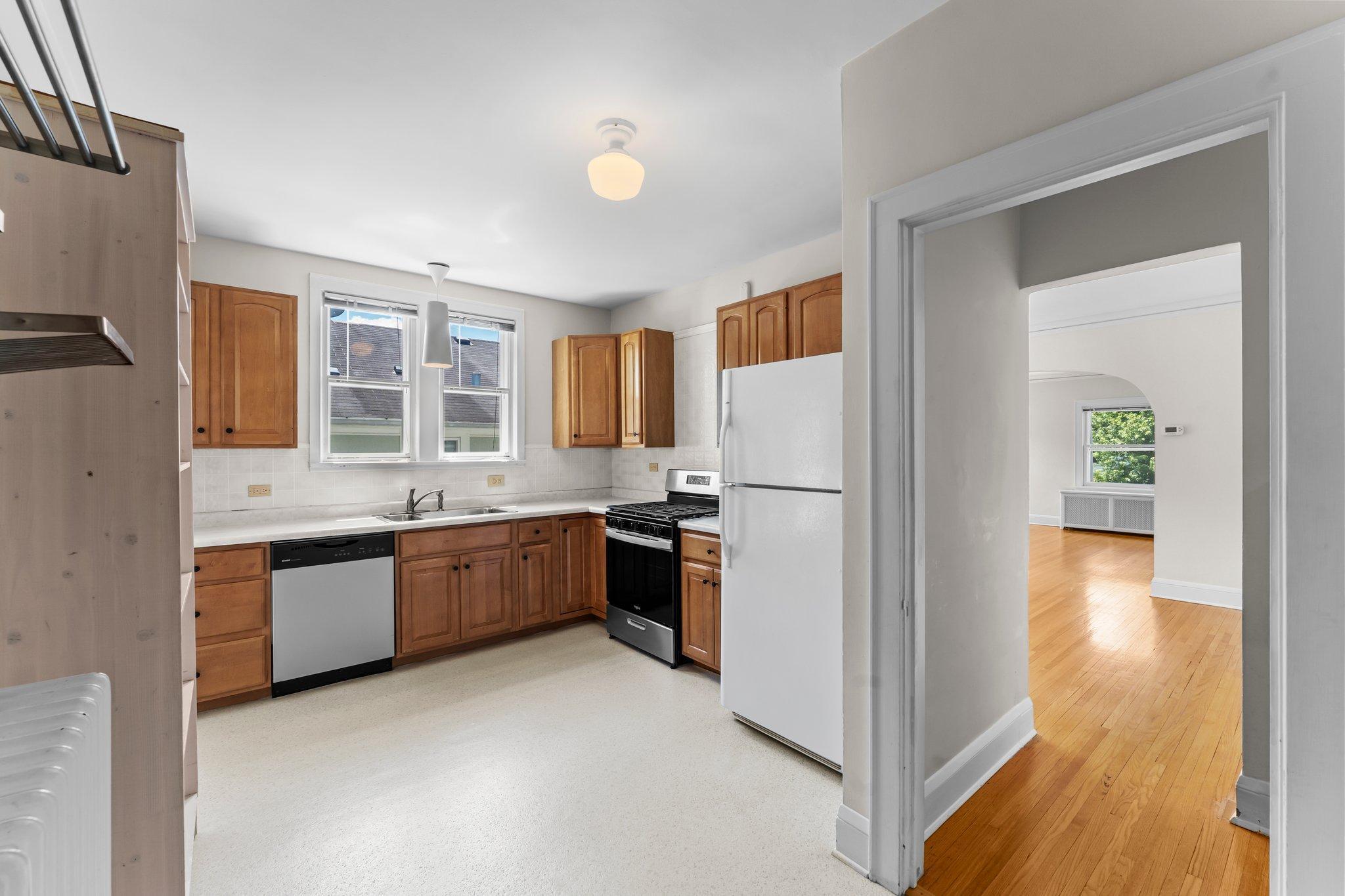 4437 Vincent Avenue S Unit: Upper