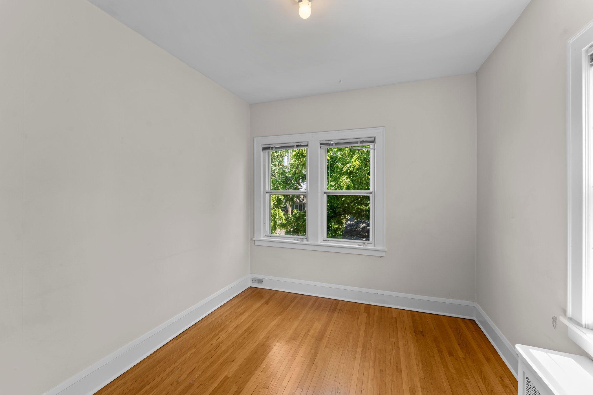 4437 Vincent Avenue S Unit: Upper