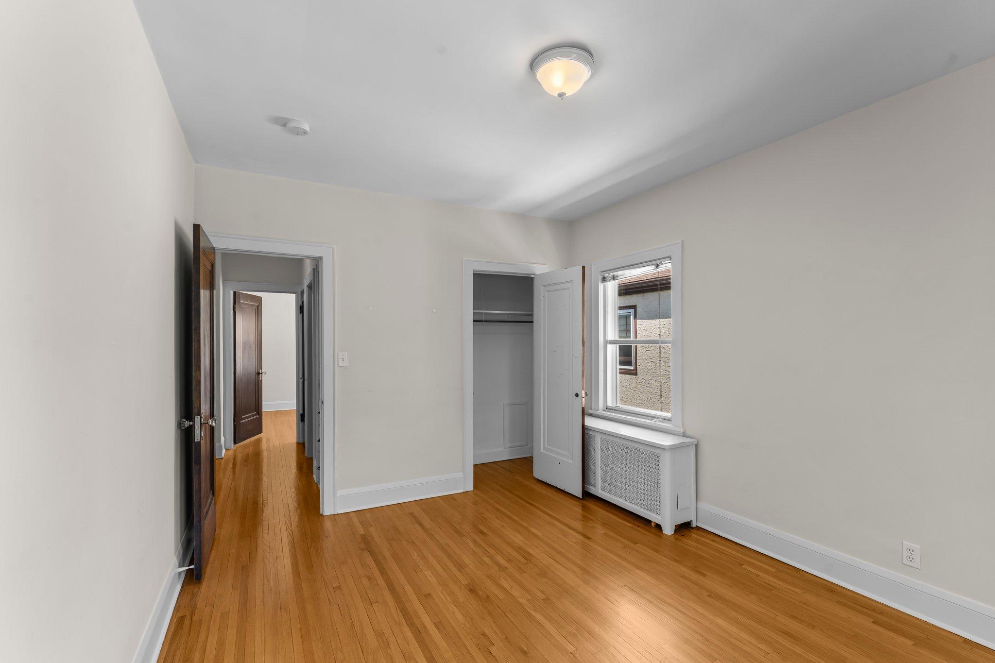 4437 Vincent Avenue S Unit: Upper
