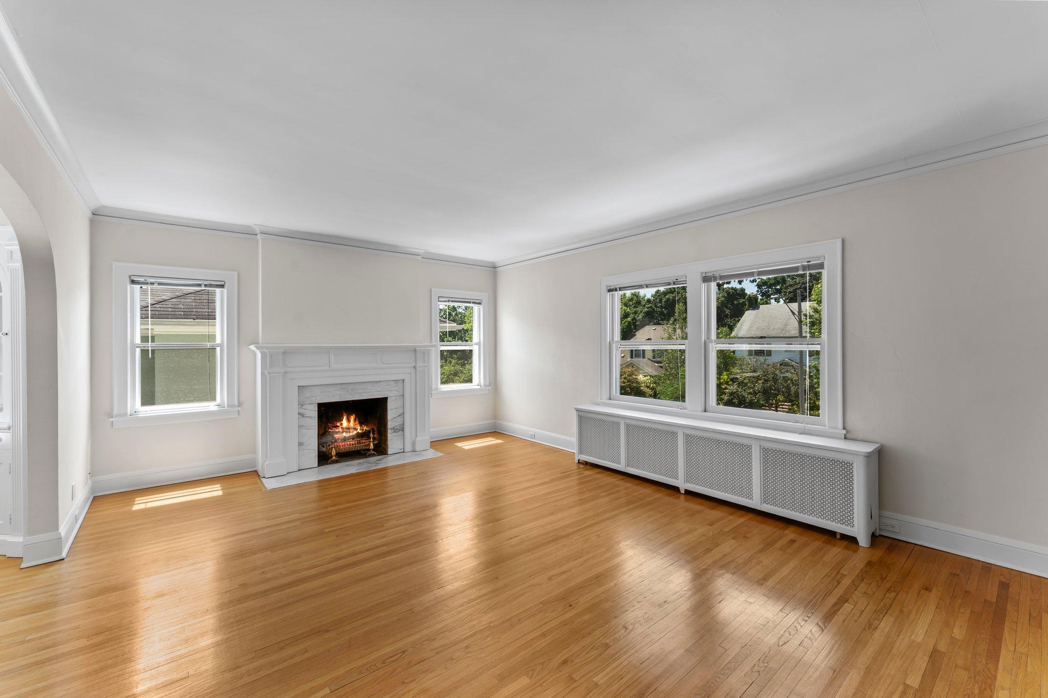 4437 Vincent Avenue S Unit: Upper