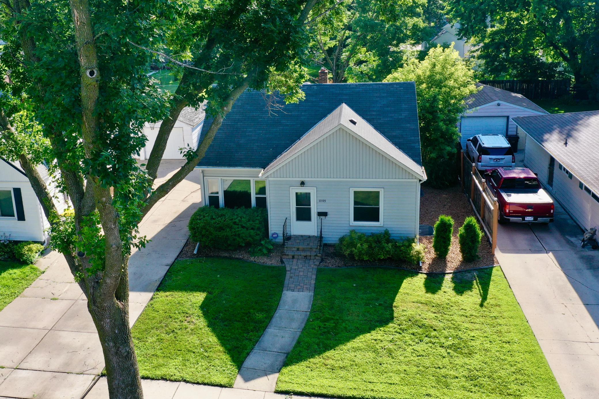 1009 4th Street SW
