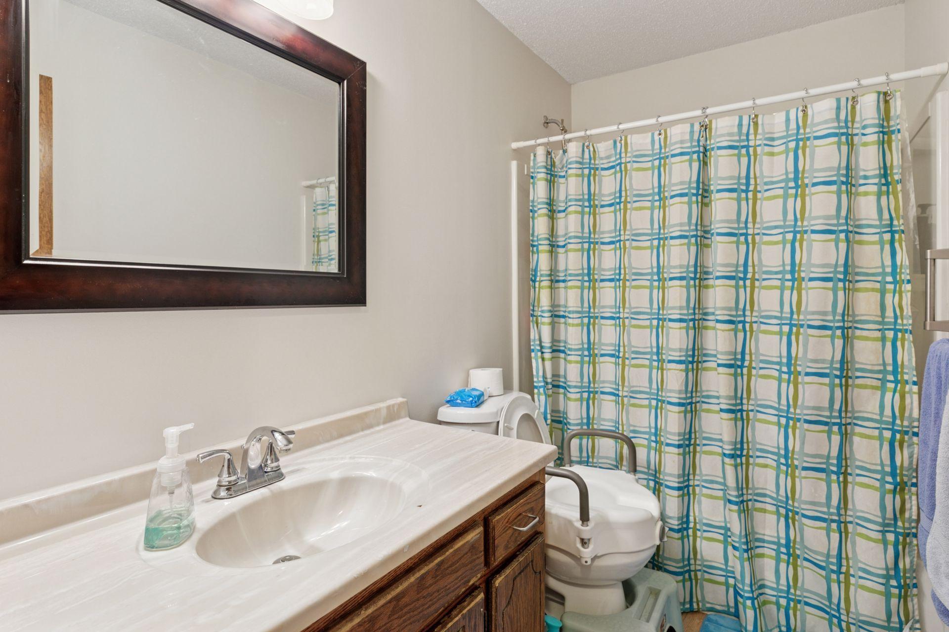 4595 Cantebury Circle
