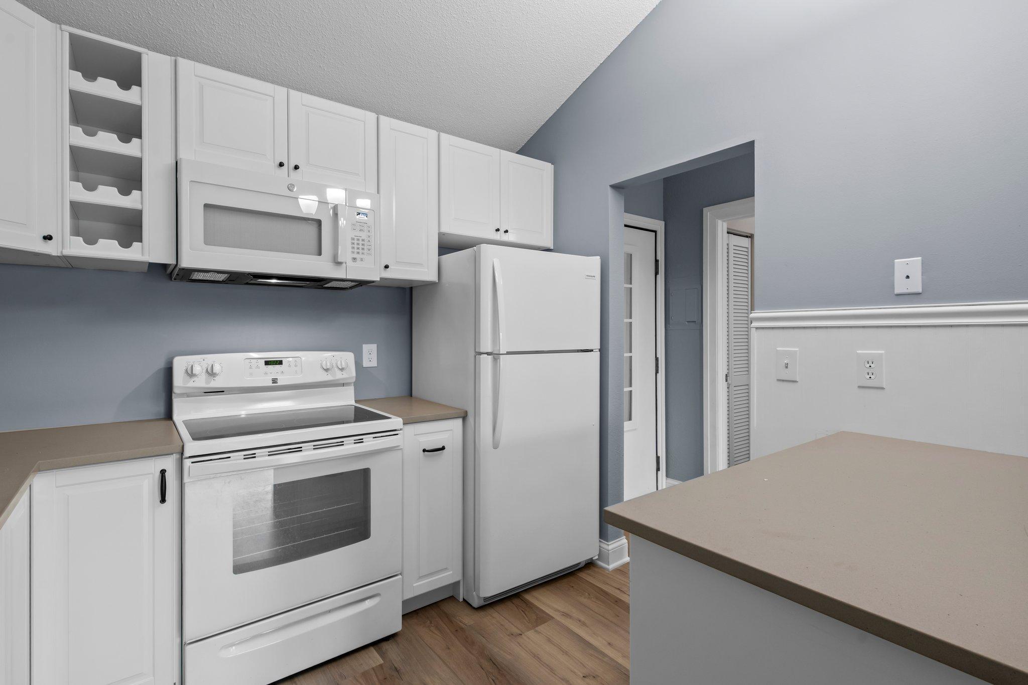3440 Golfview Drive Unit: 318