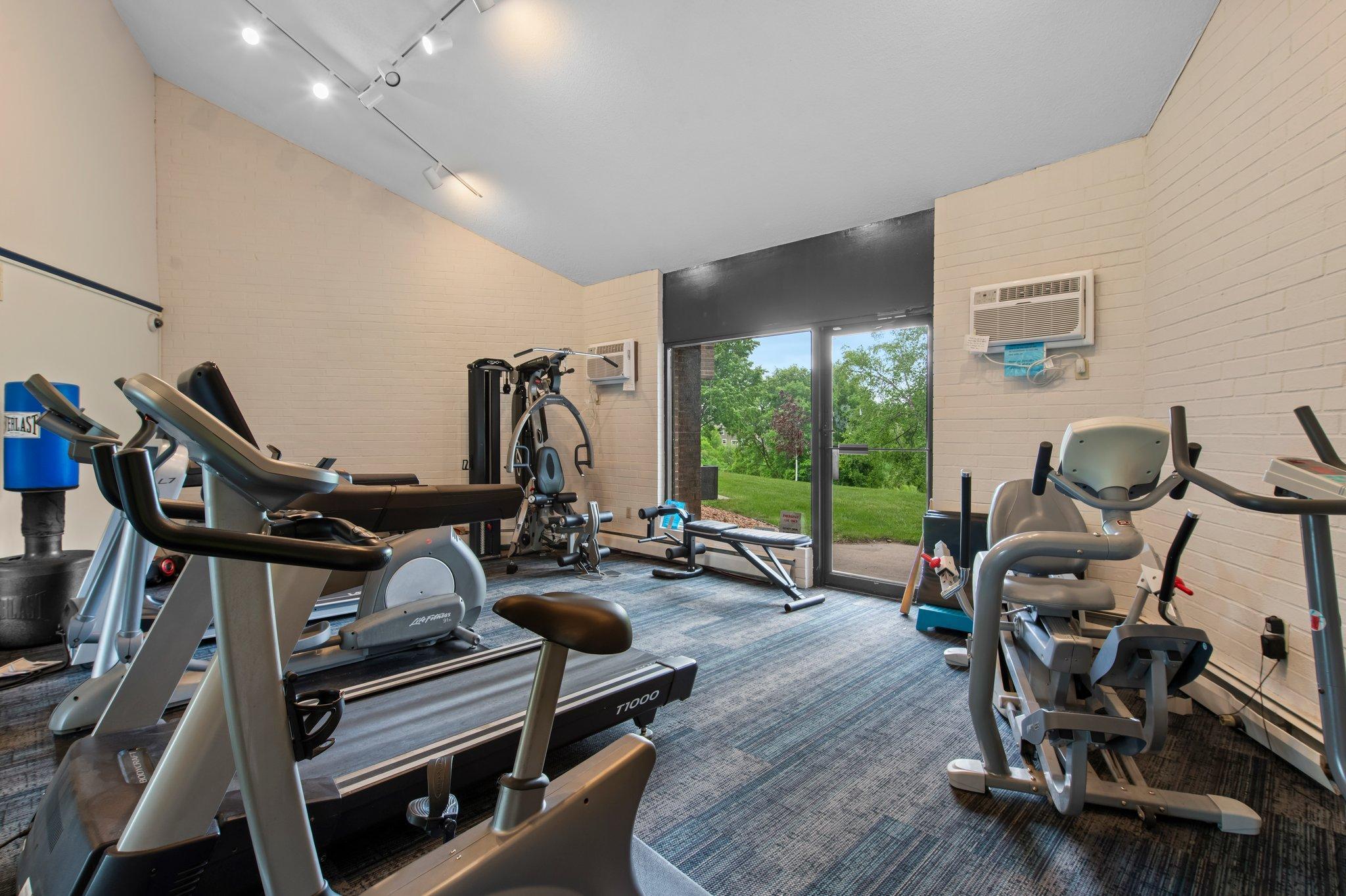 3440 Golfview Drive Unit: 318