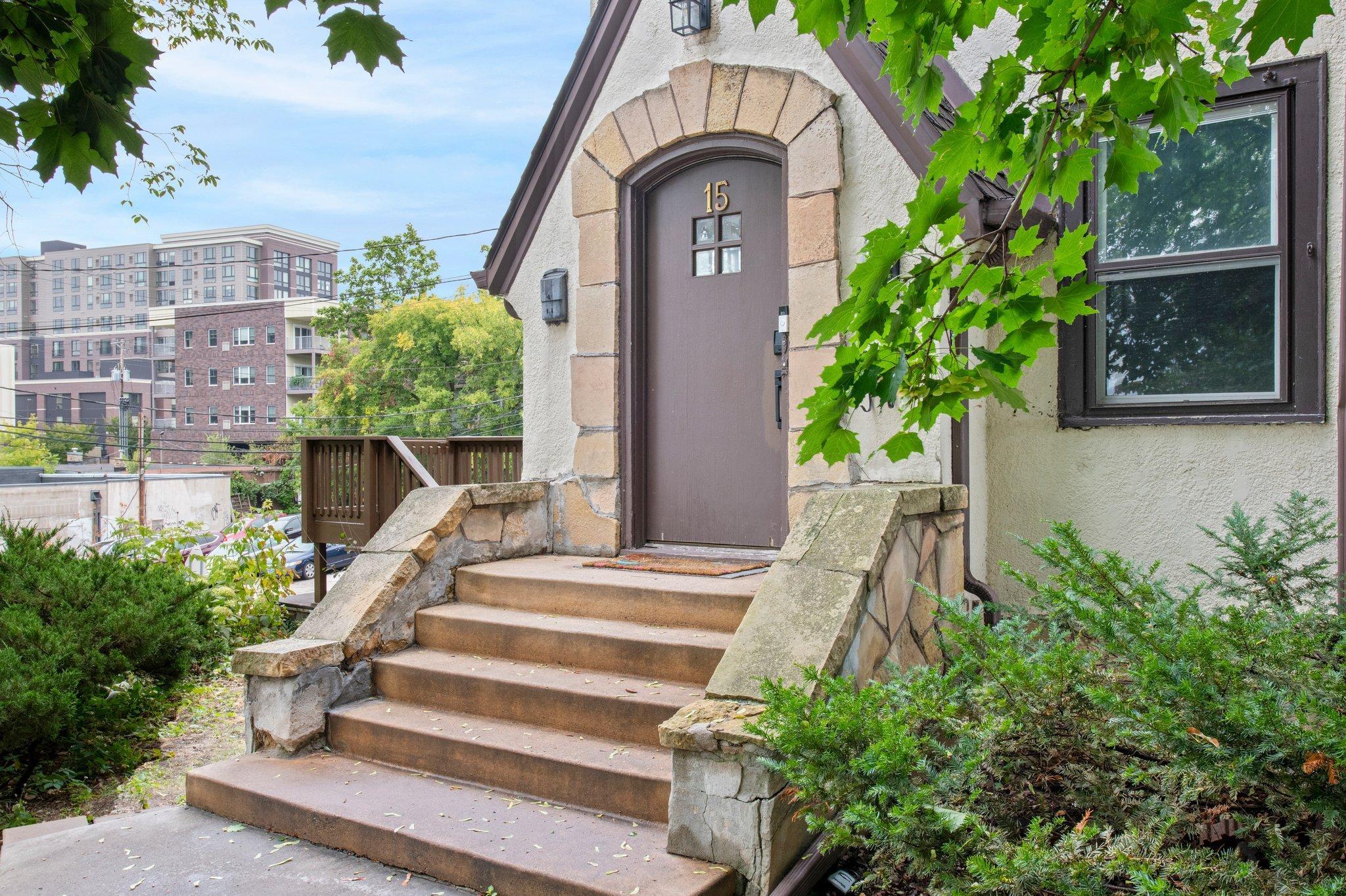 15 Arthur Avenue SE