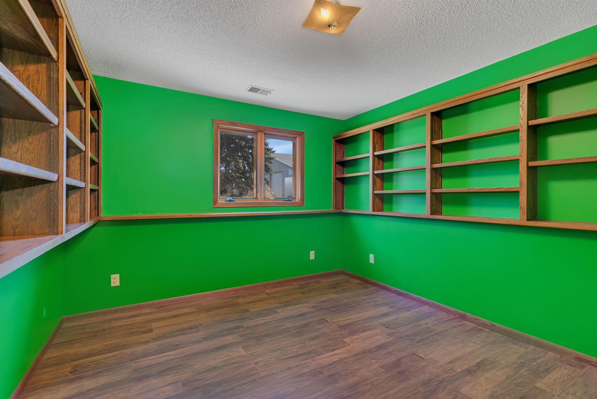 311 Pine Street SW