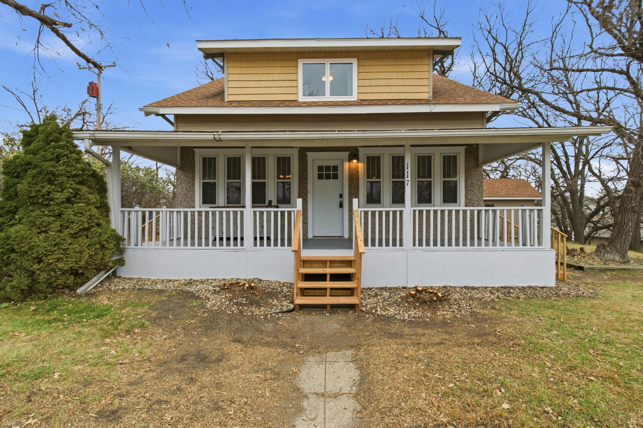 117 Main Street N