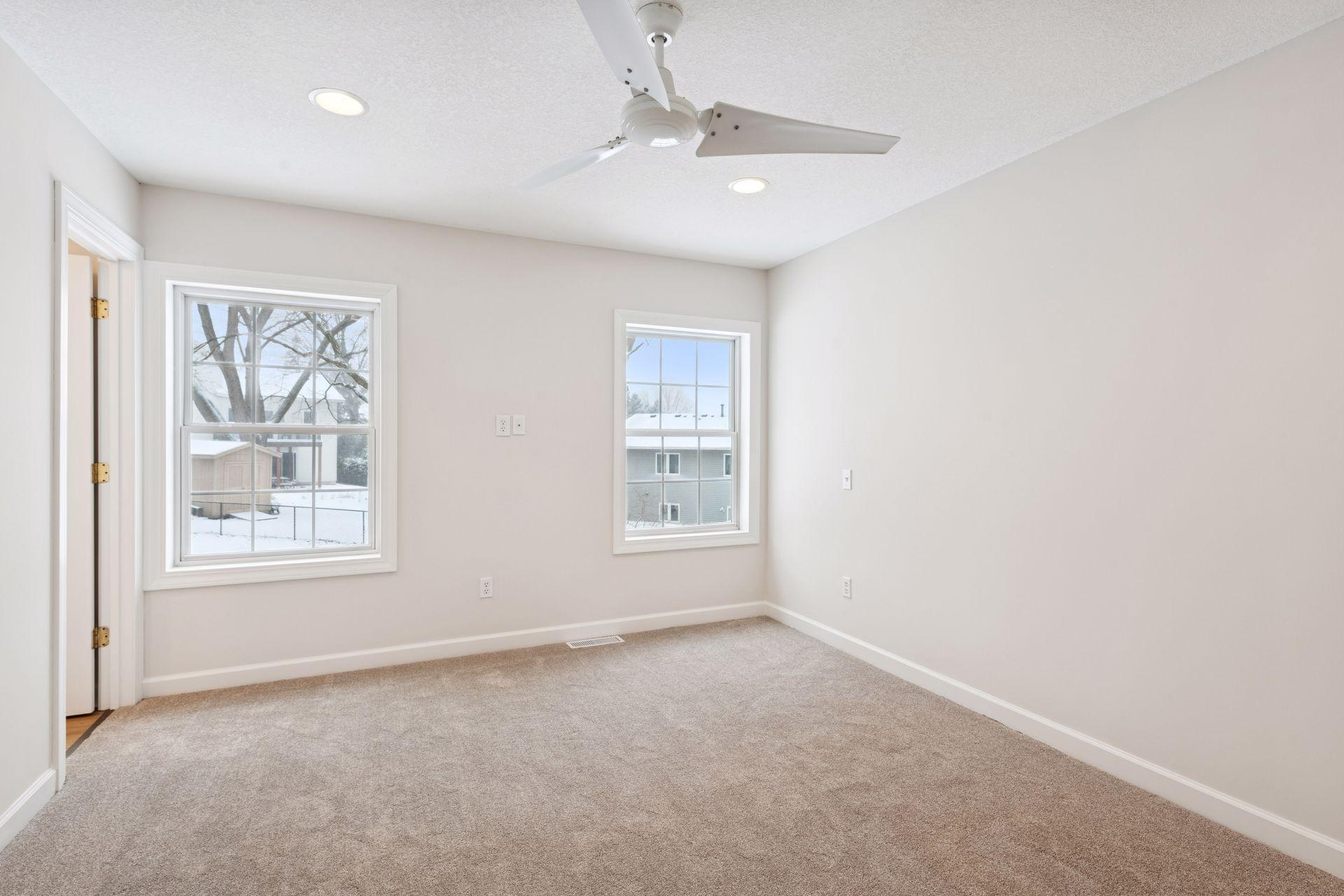305 County Road 10 SE