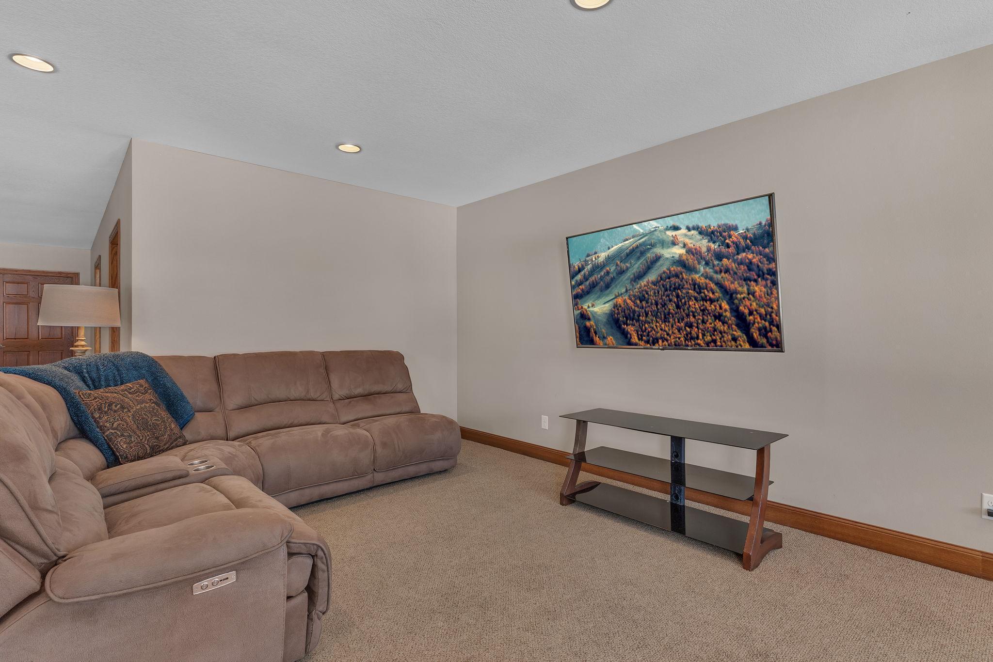17216 County Road 5 NW