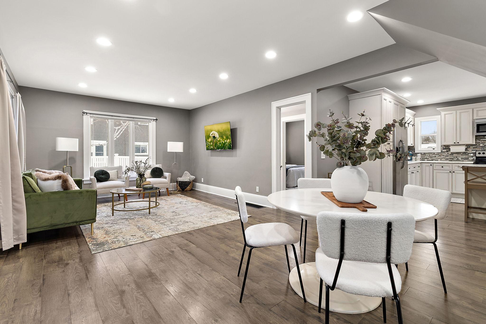 219 12th Avenue W