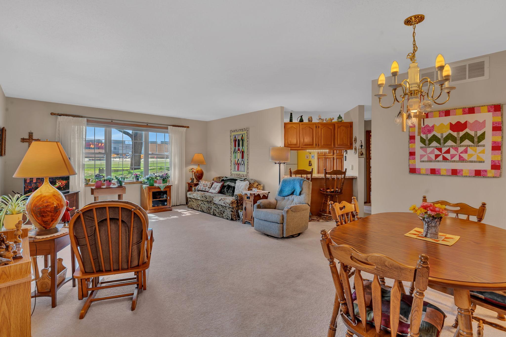 1124 Par Lane