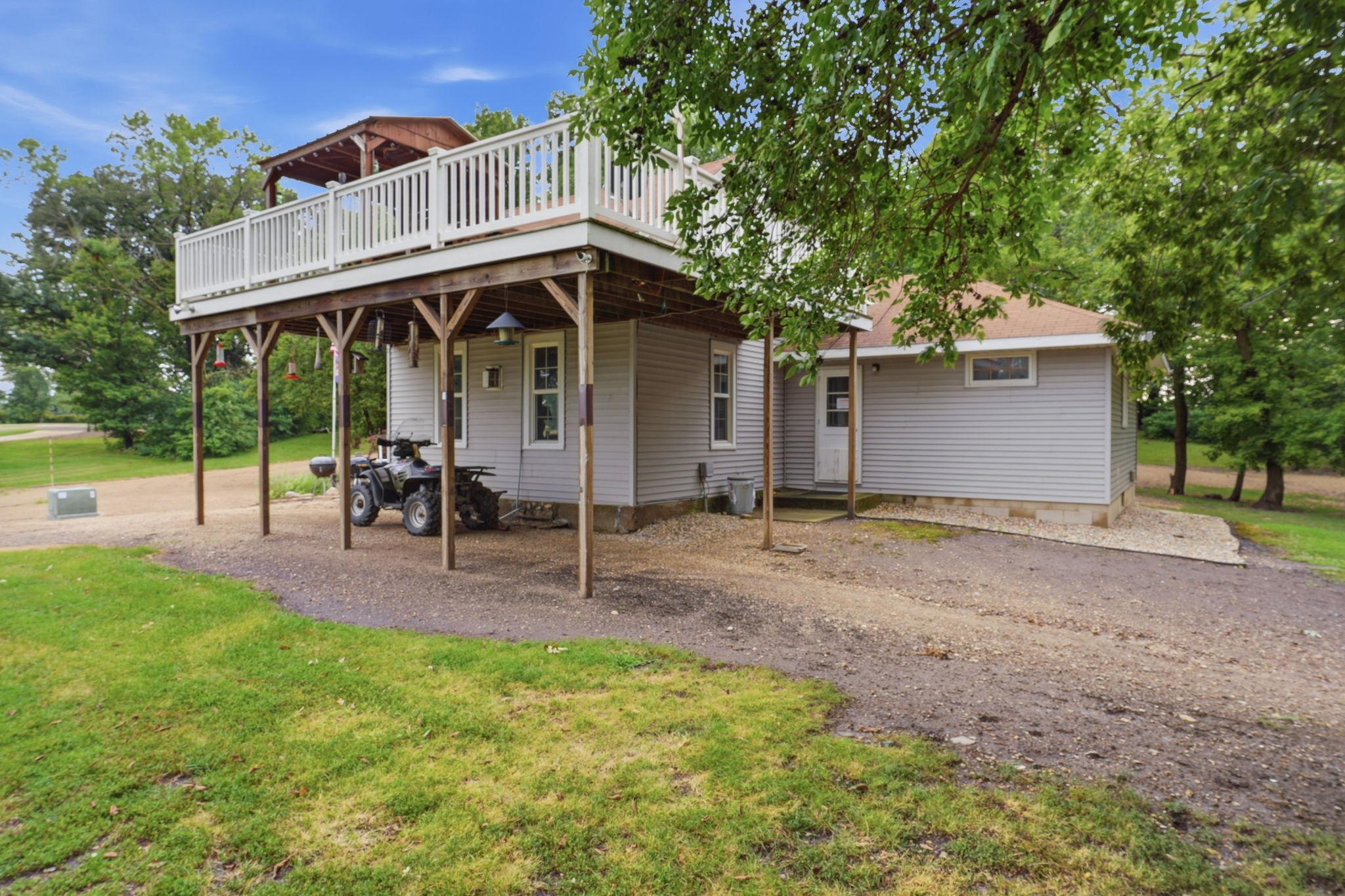 5861 Highway 71 NE