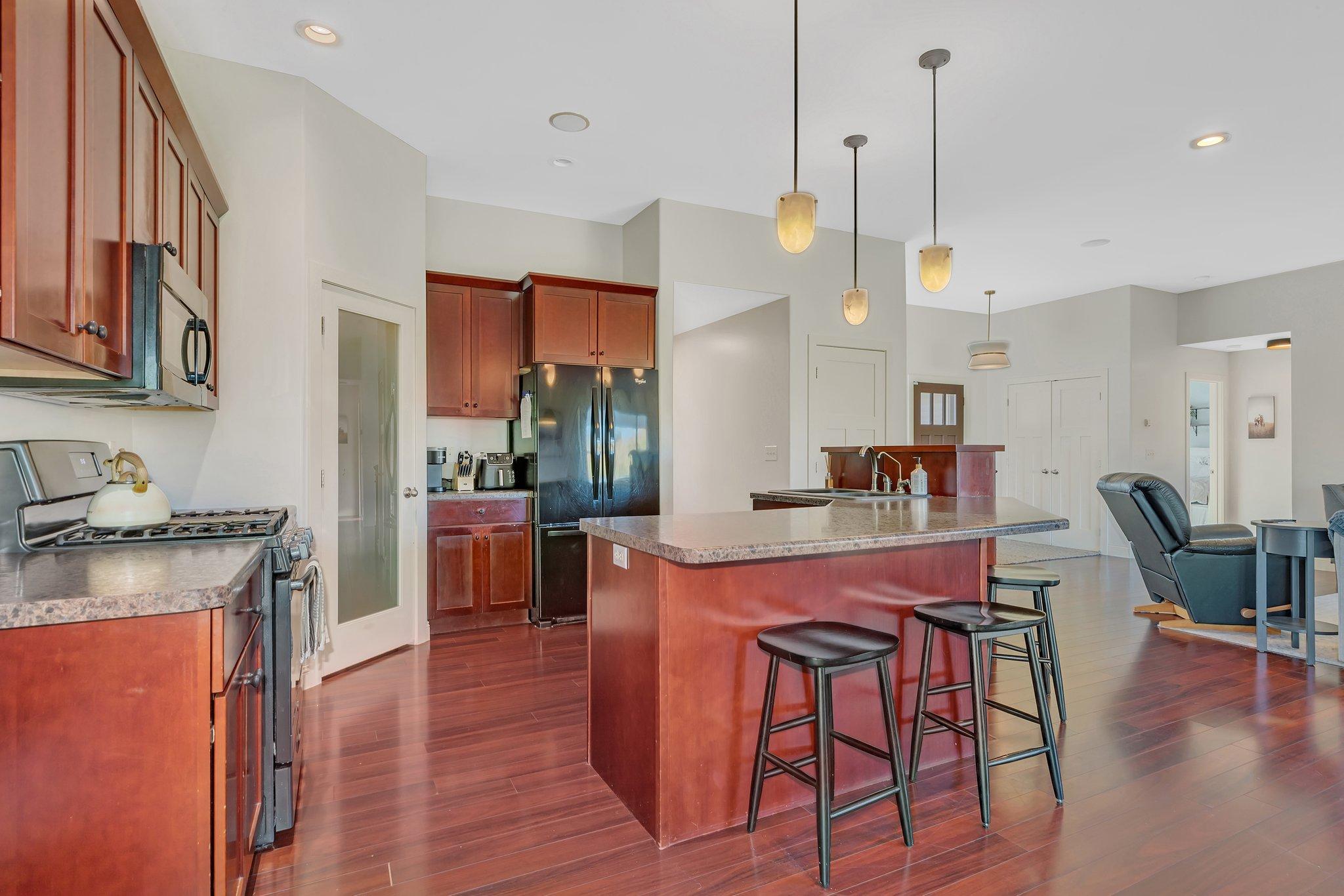 7600 12th Street NW