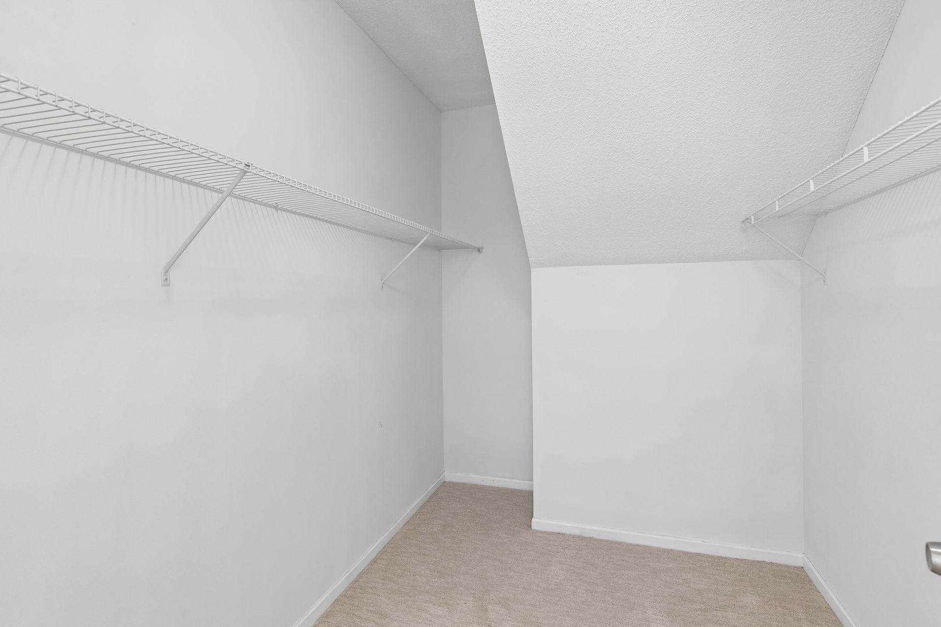 1336 Yorkshire Lane