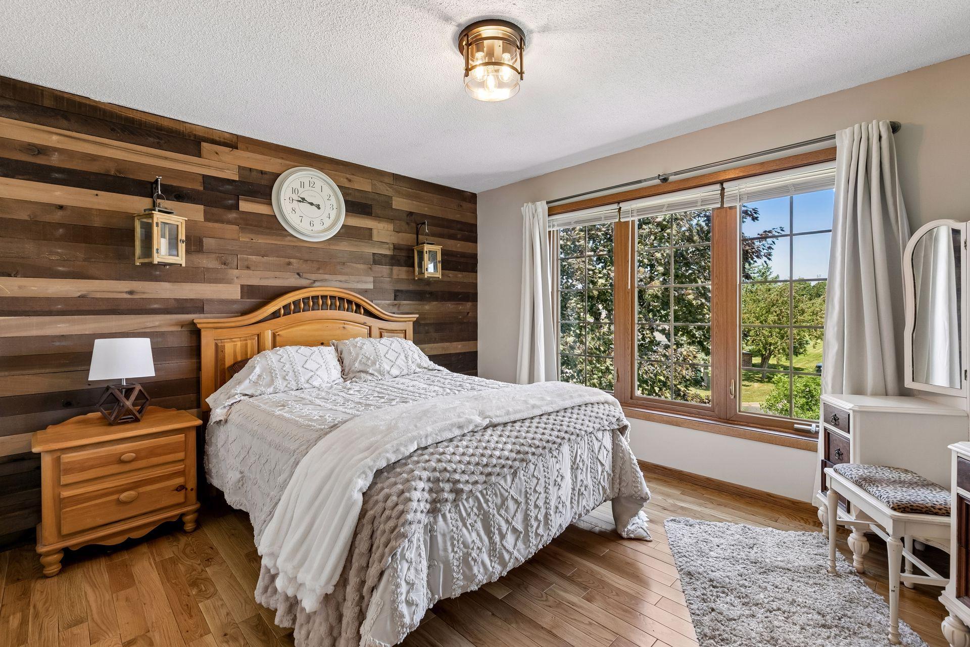 7370 158th Street W