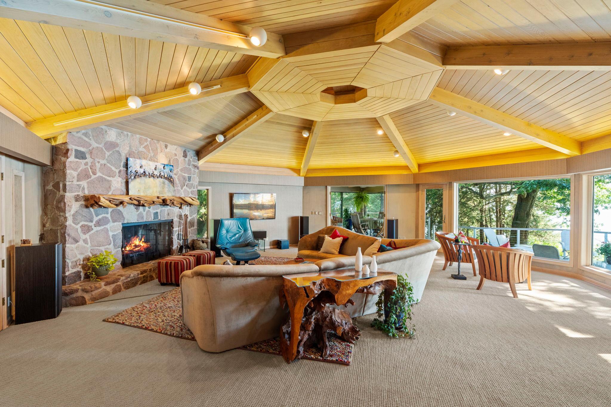 3942 Enchanted Lane
