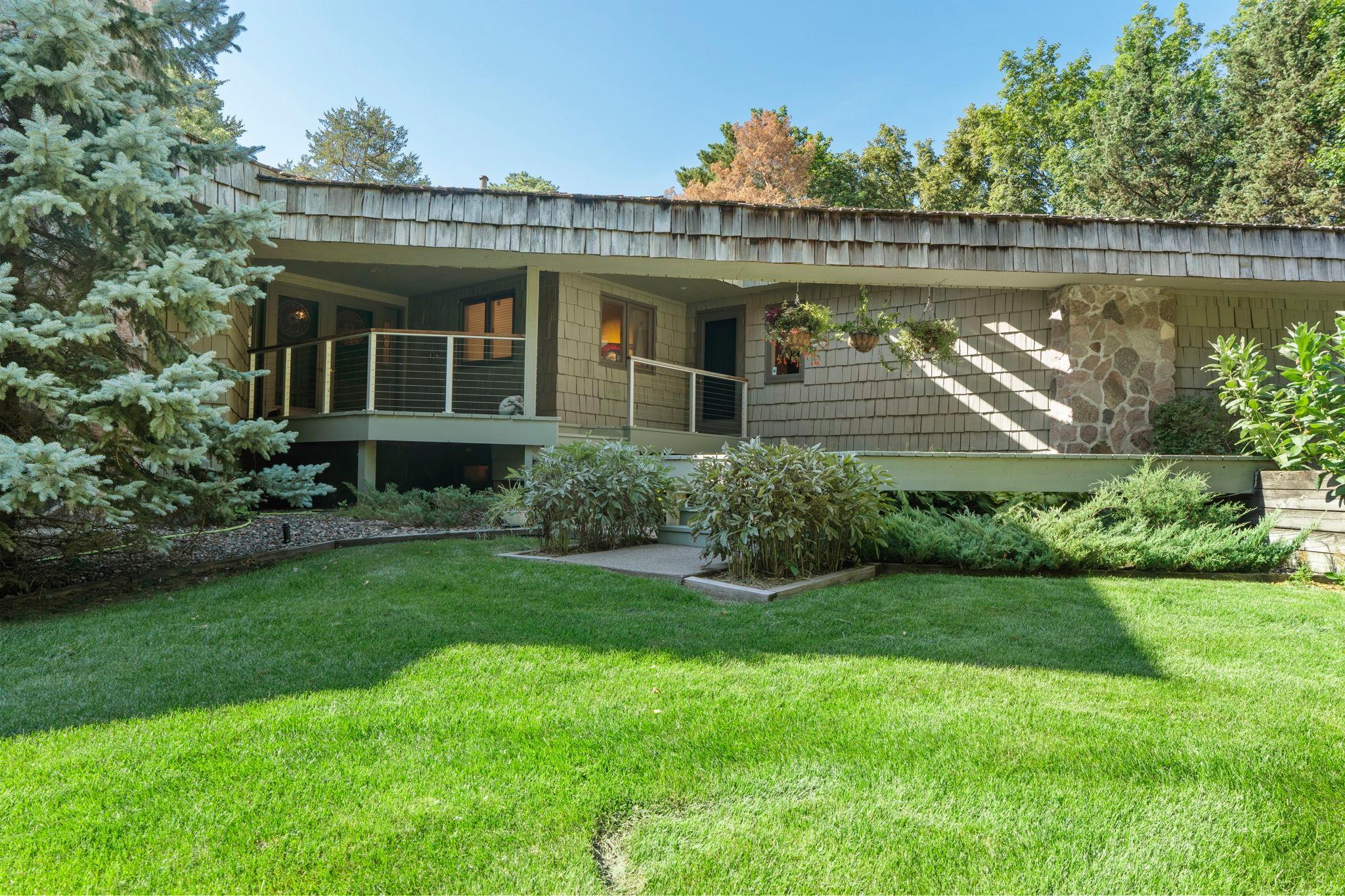 3942 Enchanted Lane