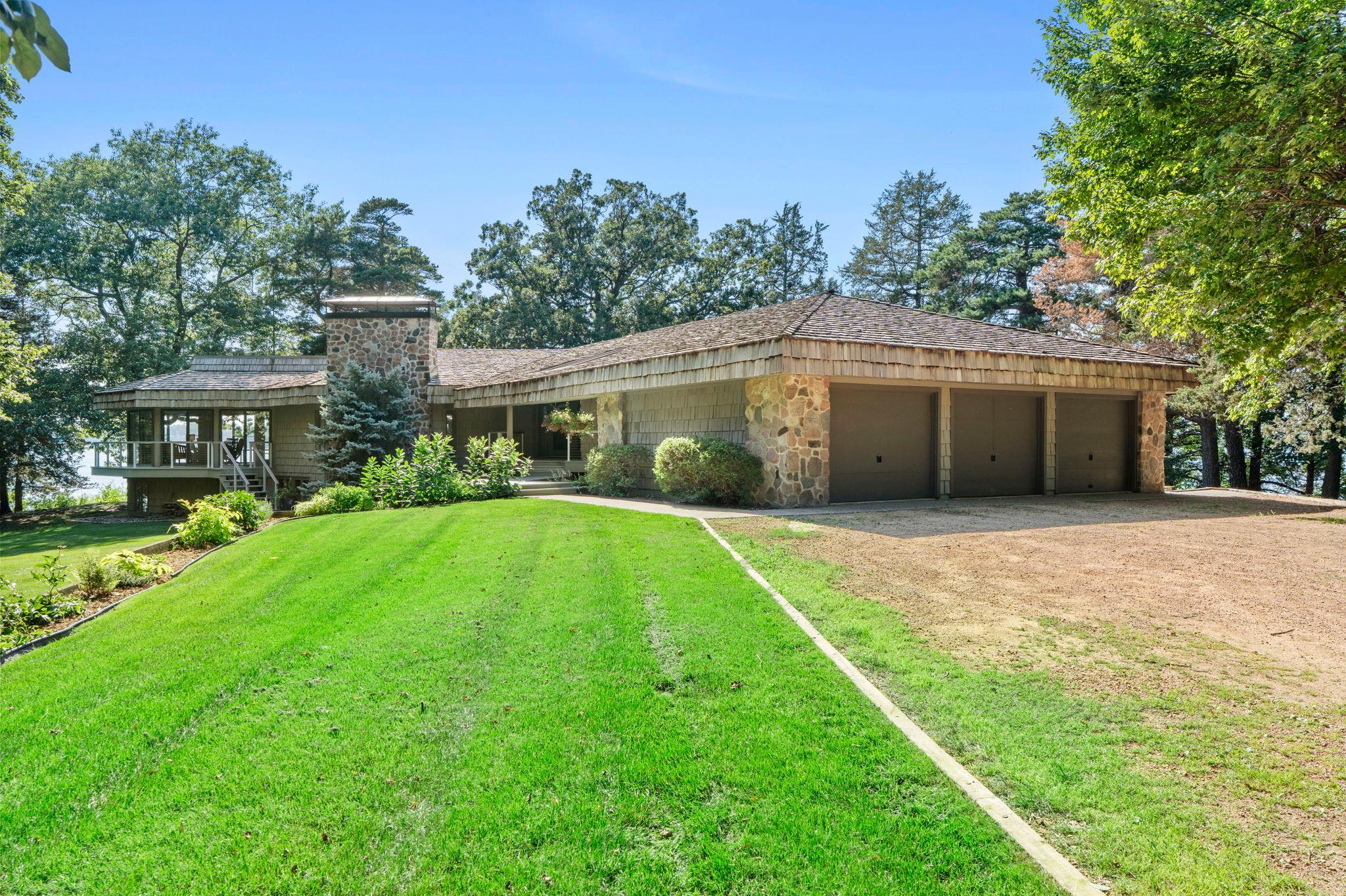 3942 Enchanted Lane
