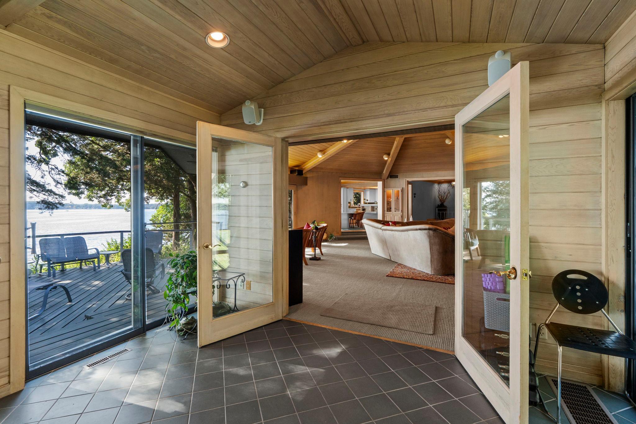 3942 Enchanted Lane