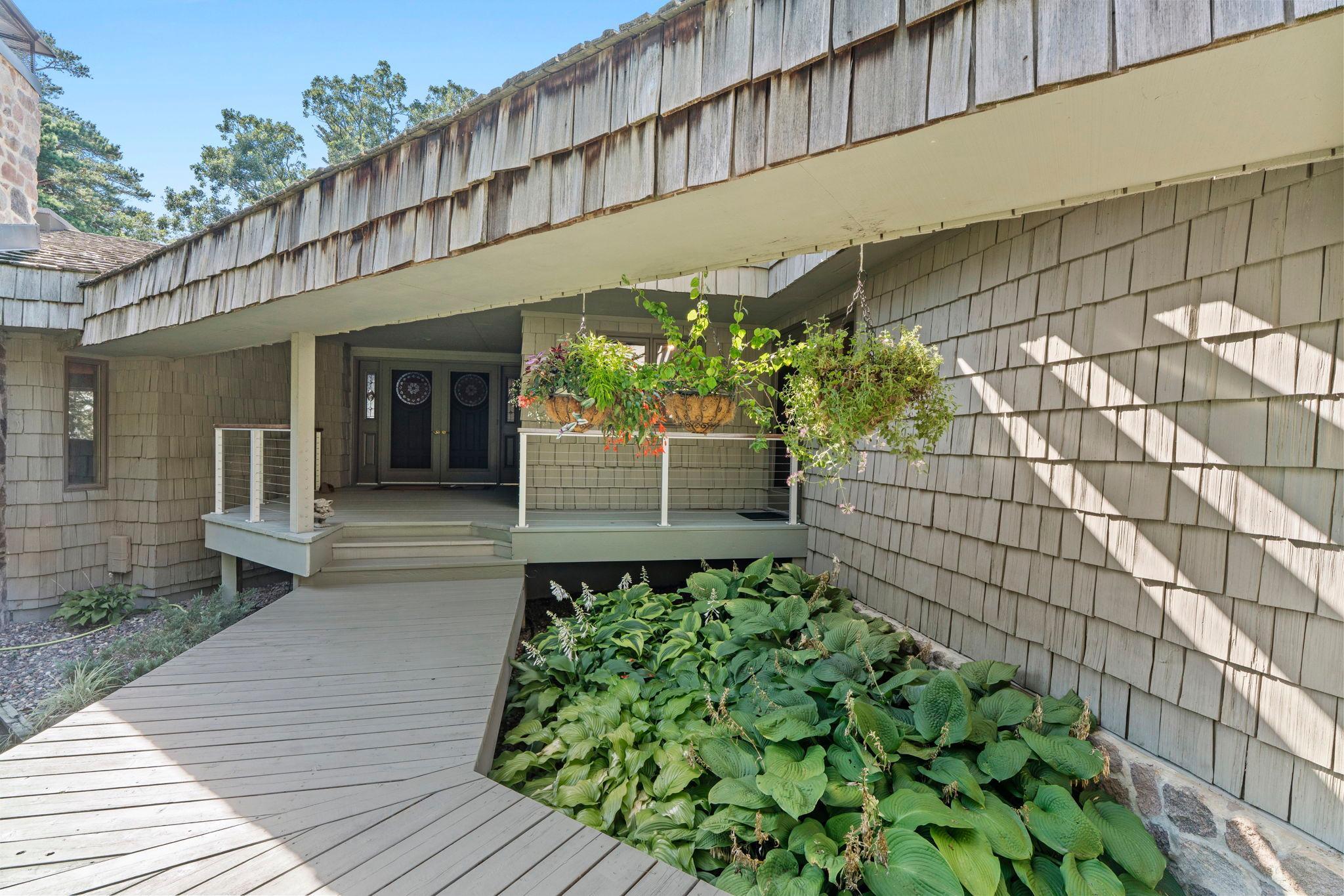 3942 Enchanted Lane