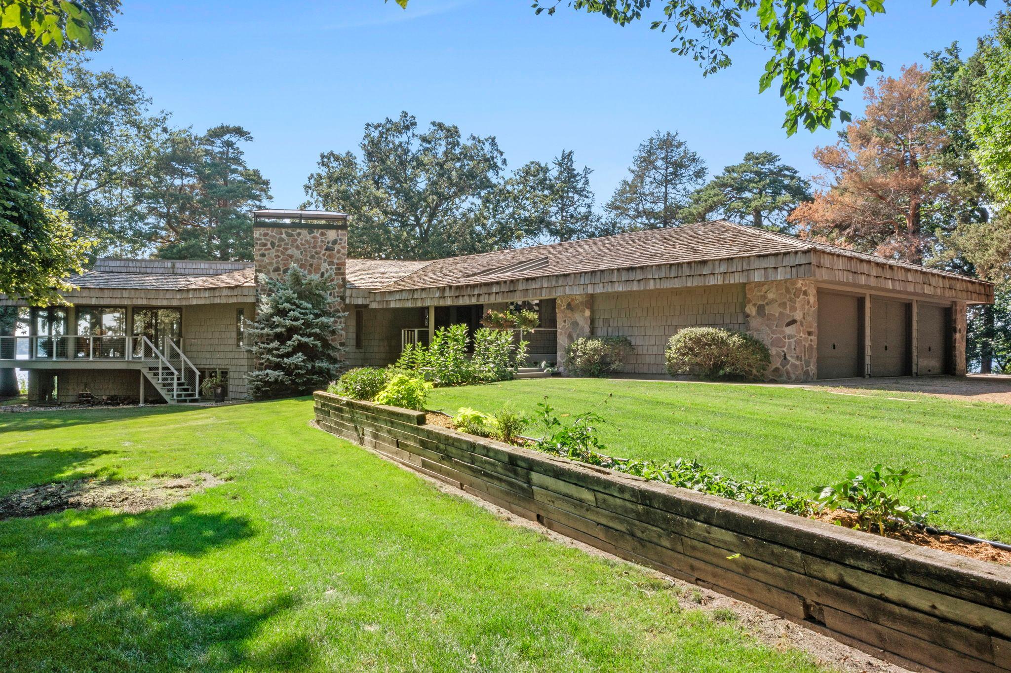 3942 Enchanted Lane