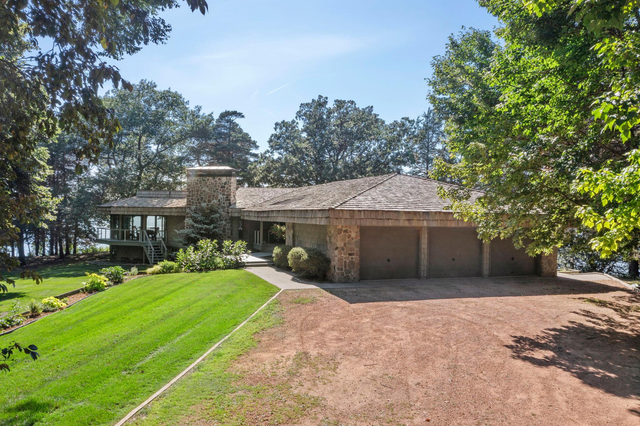 3942 Enchanted Lane