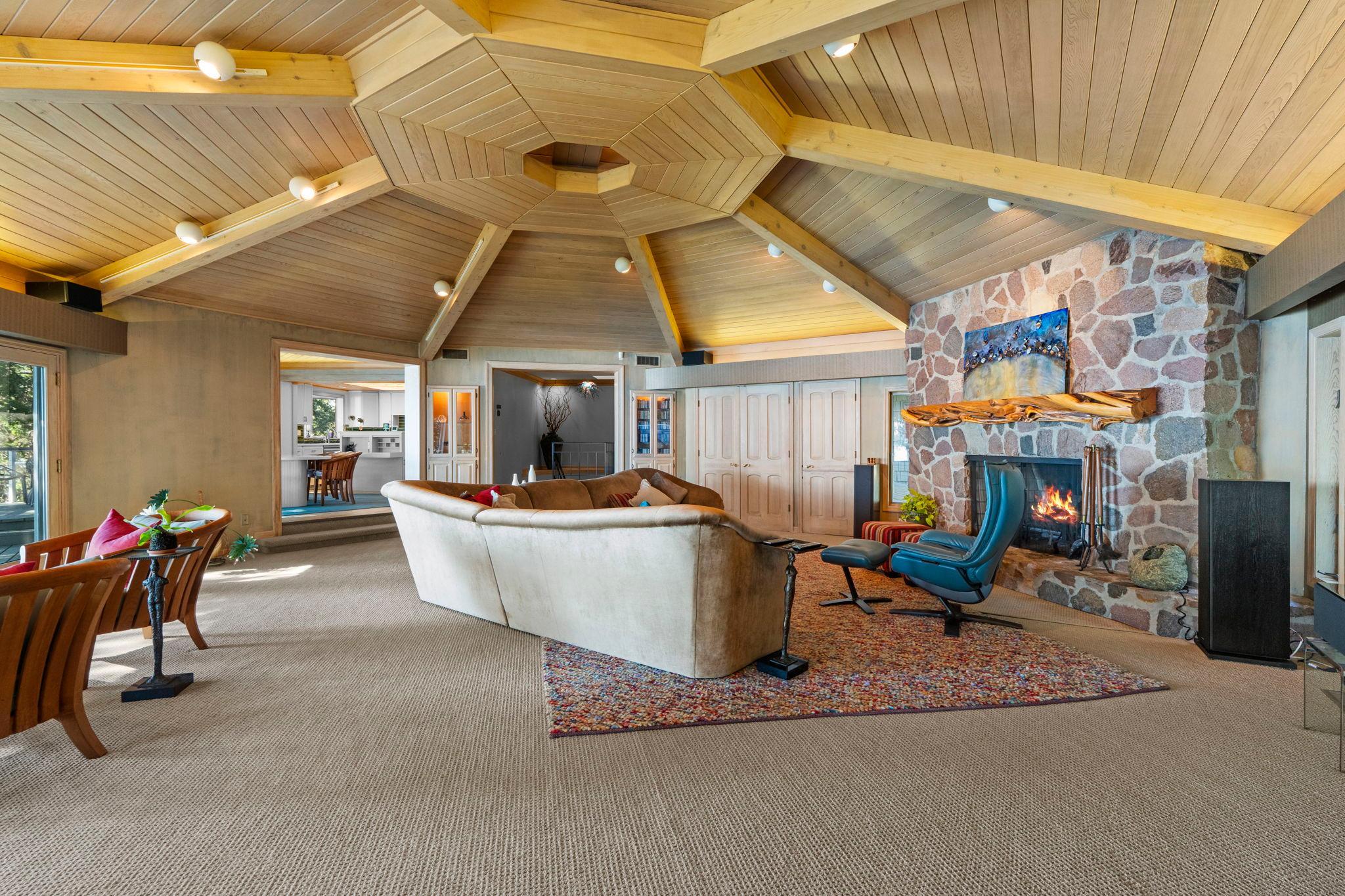 3942 Enchanted Lane