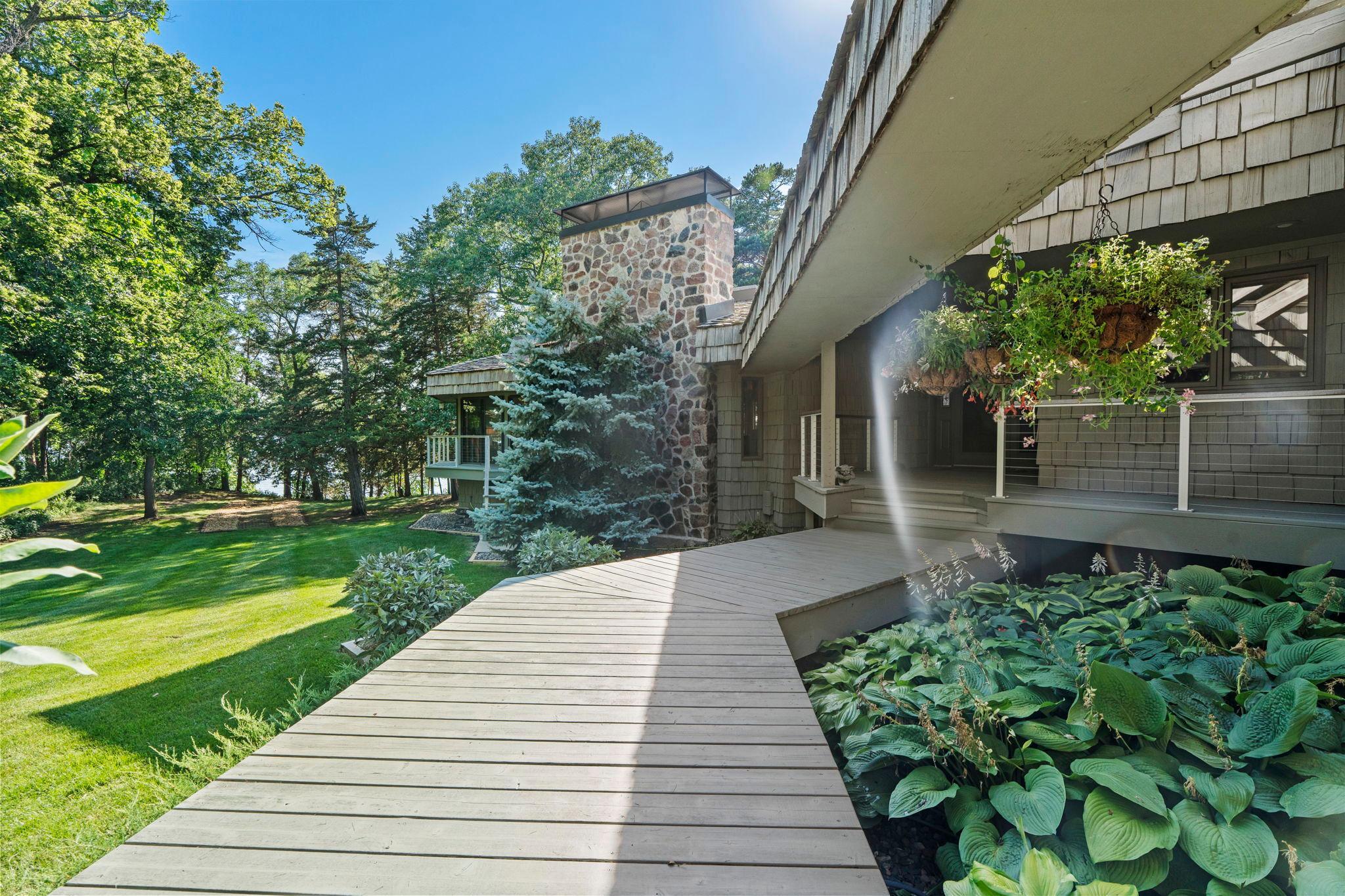 3942 Enchanted Lane