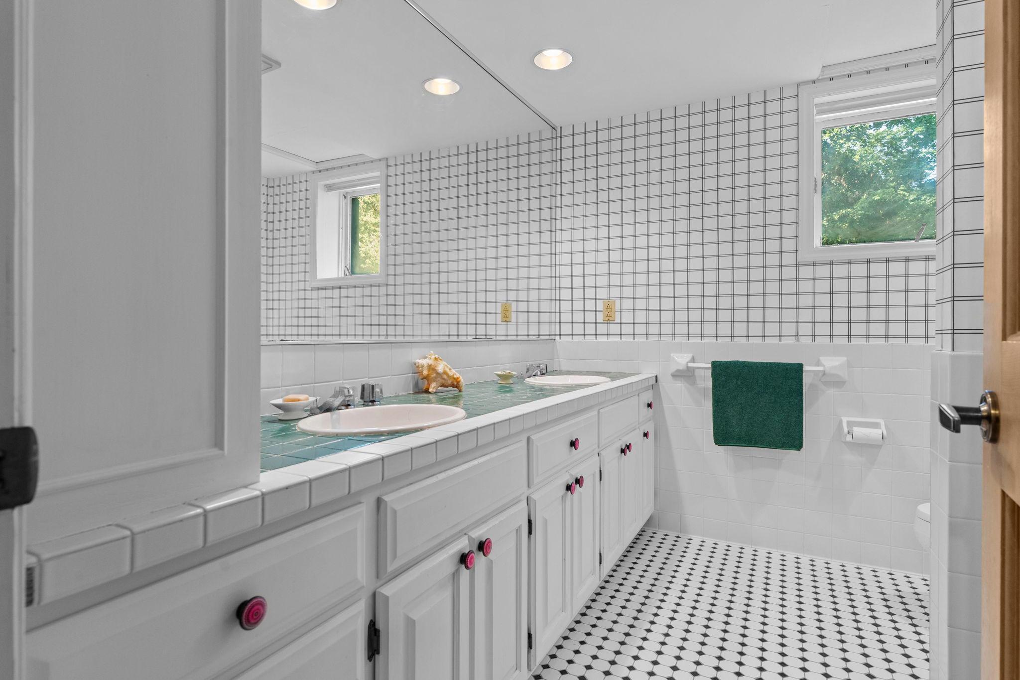 3942 Enchanted Lane