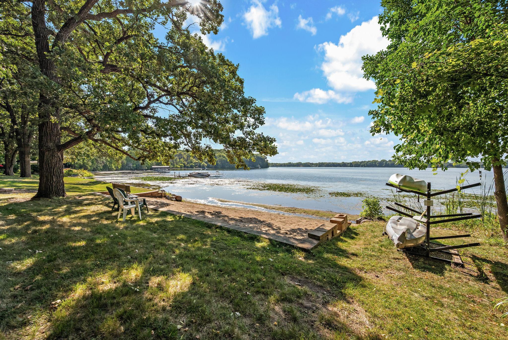 130 Lakeview Road E