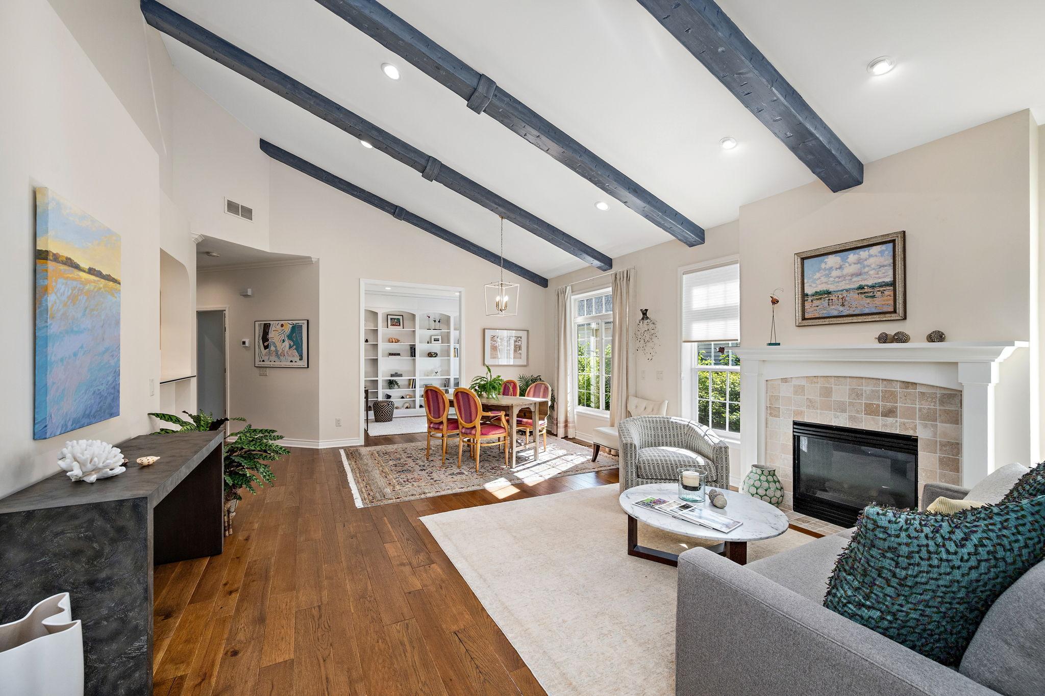 130 Lakeview Road E