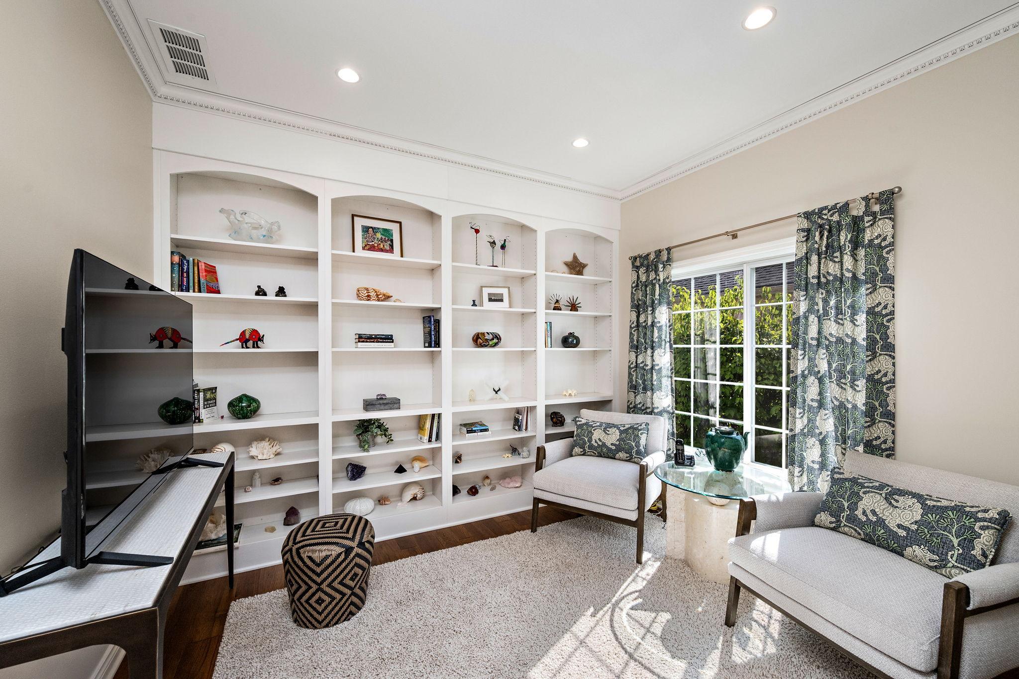 130 Lakeview Road E