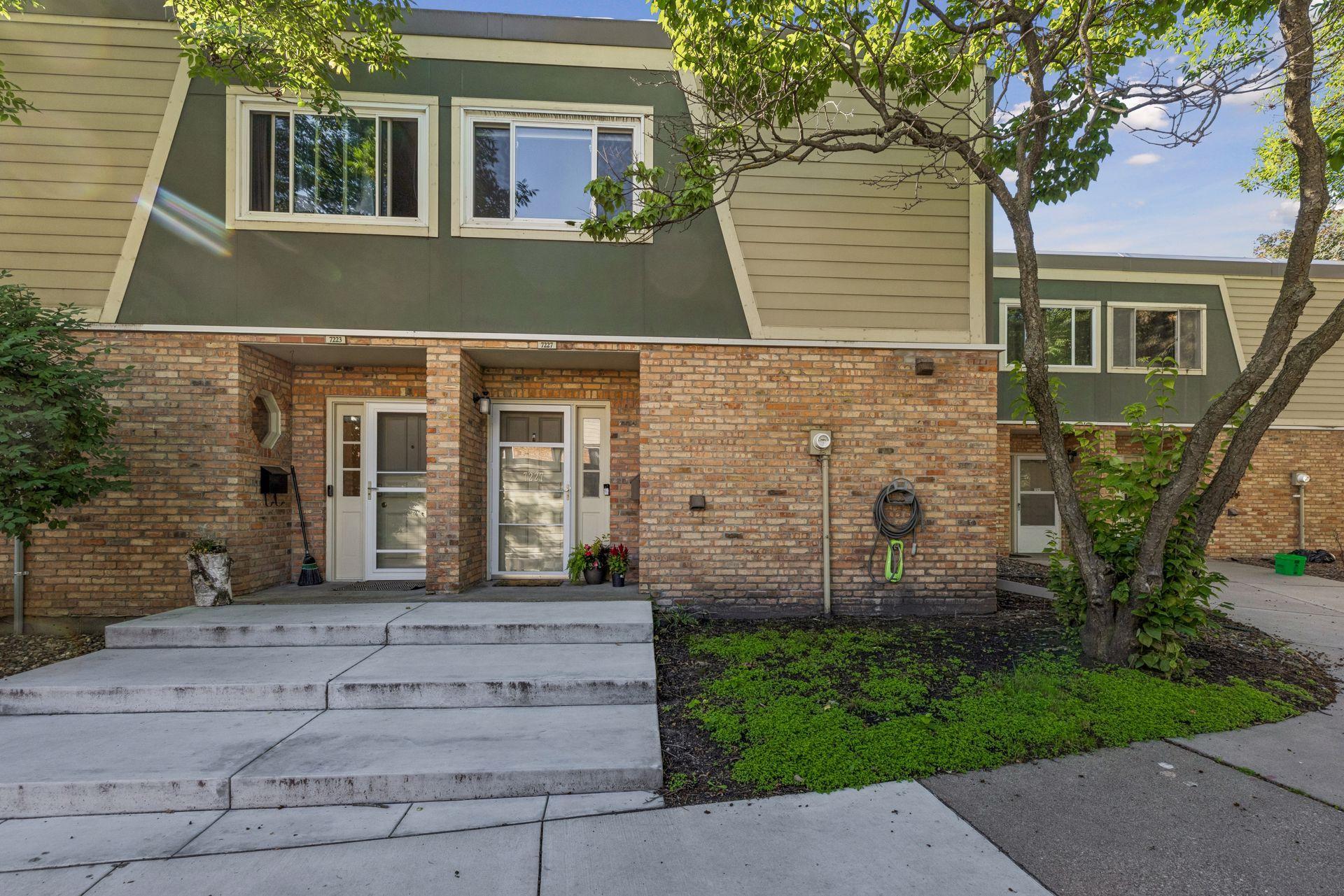 7227 W Franklin Avenue