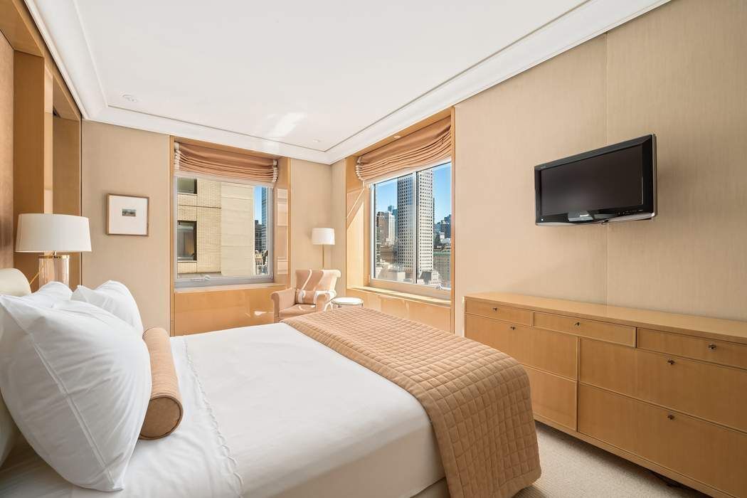 50 Central Park S 28