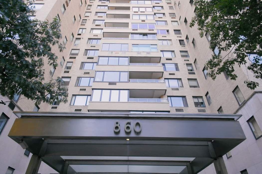 860 Fifth Avenue 6K