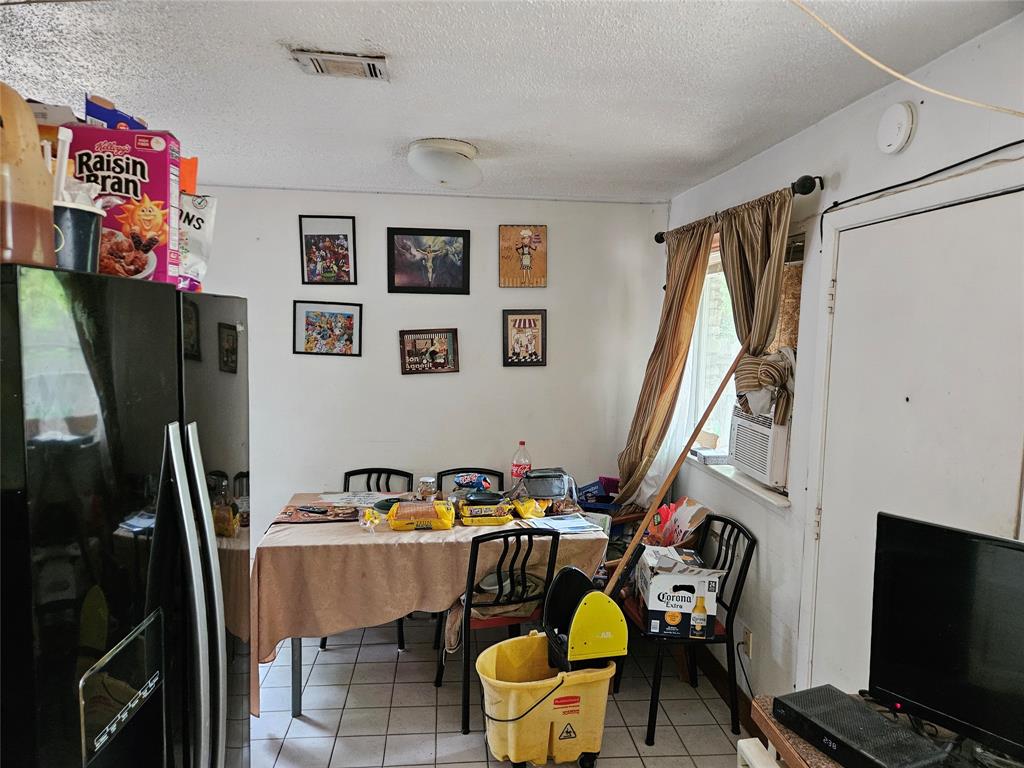 1909 Hearthside DR
