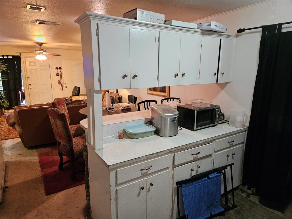 1909 Hearthside DR