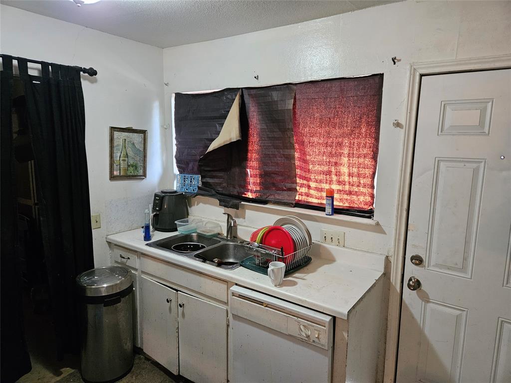 1909 Hearthside DR