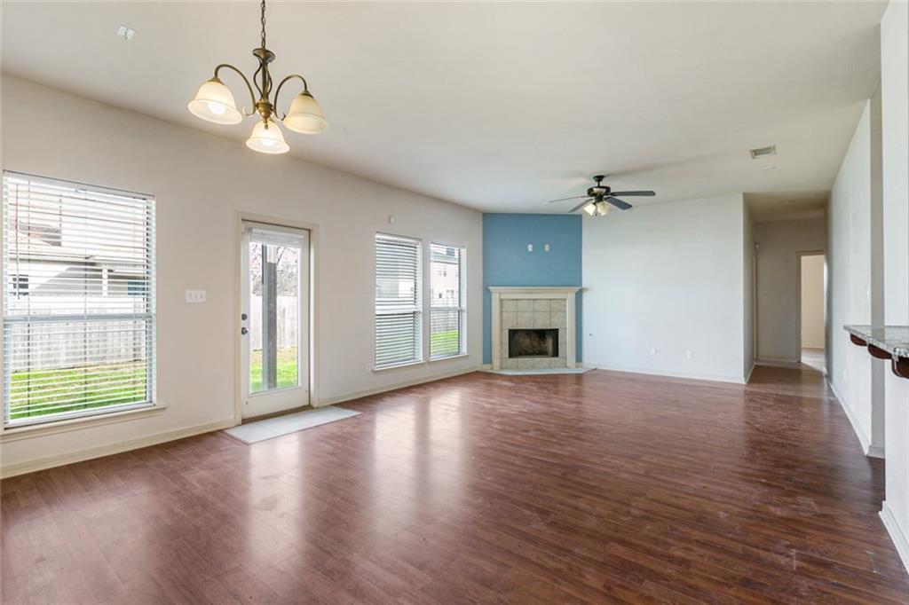 571 DAYBREAK Drive